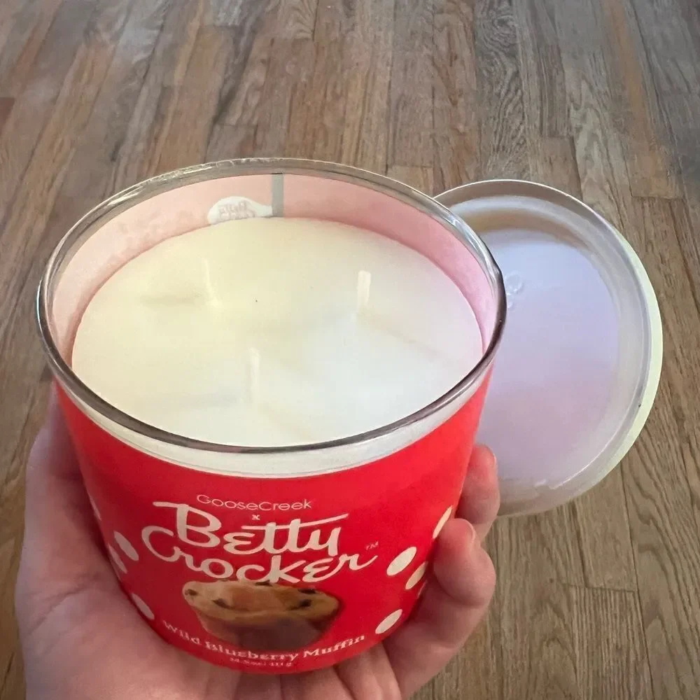 Goose Creek Limited Edition Betty Crocker Blueberry Muffinsin 3 Wick Candle